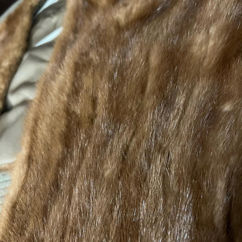 Elegant Brown Mink Fur Women's Shaw - Picture 9 of 10